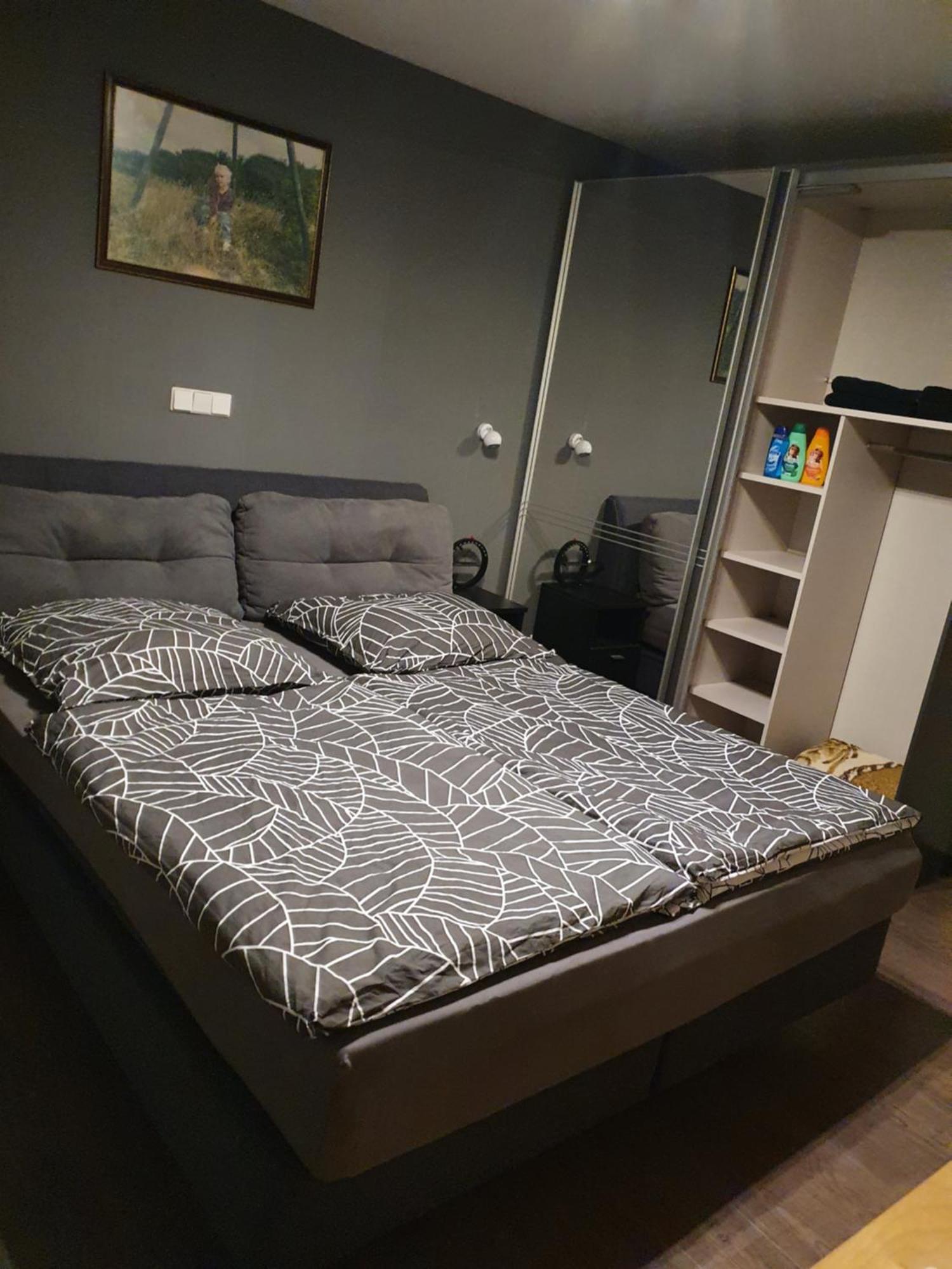 Schlafzimmer, Ruhige Lage In Meppen --- Check-In Mit Schluesselkasten Екстериор снимка